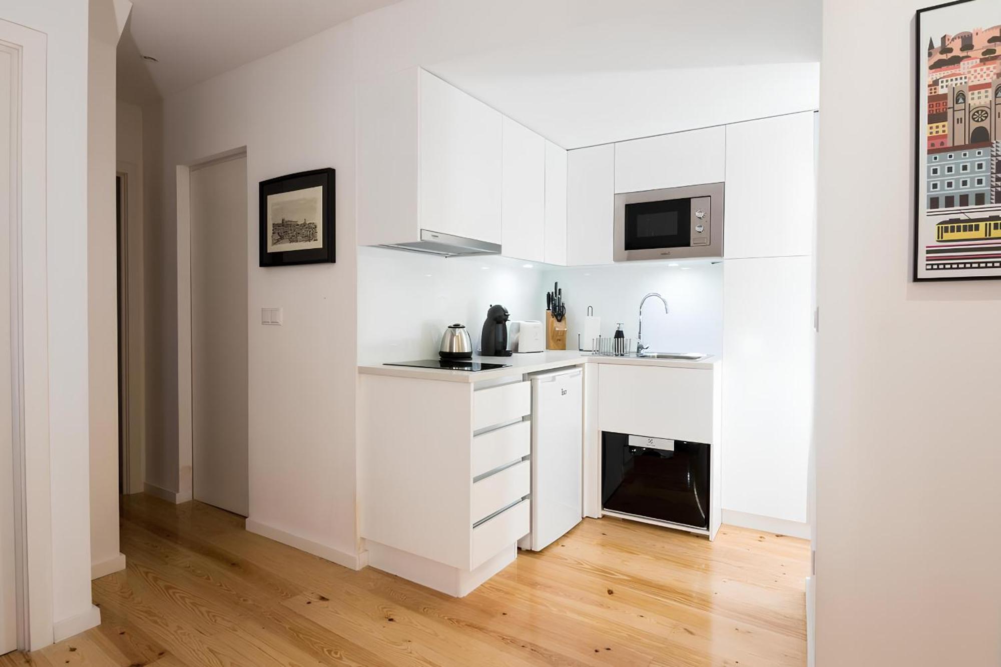 Casa Do Castelo 1- Work Or Relax In The Historic Heart Of Lisbon! * Lisbon